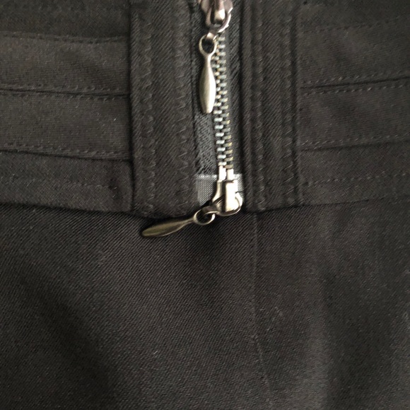 Black Skirt with zipper detailing - Picture 3 of 4